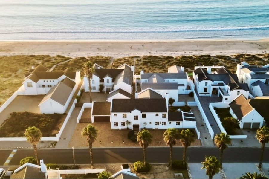 5 Bedroom Property for Sale in Golden Mile Western Cape